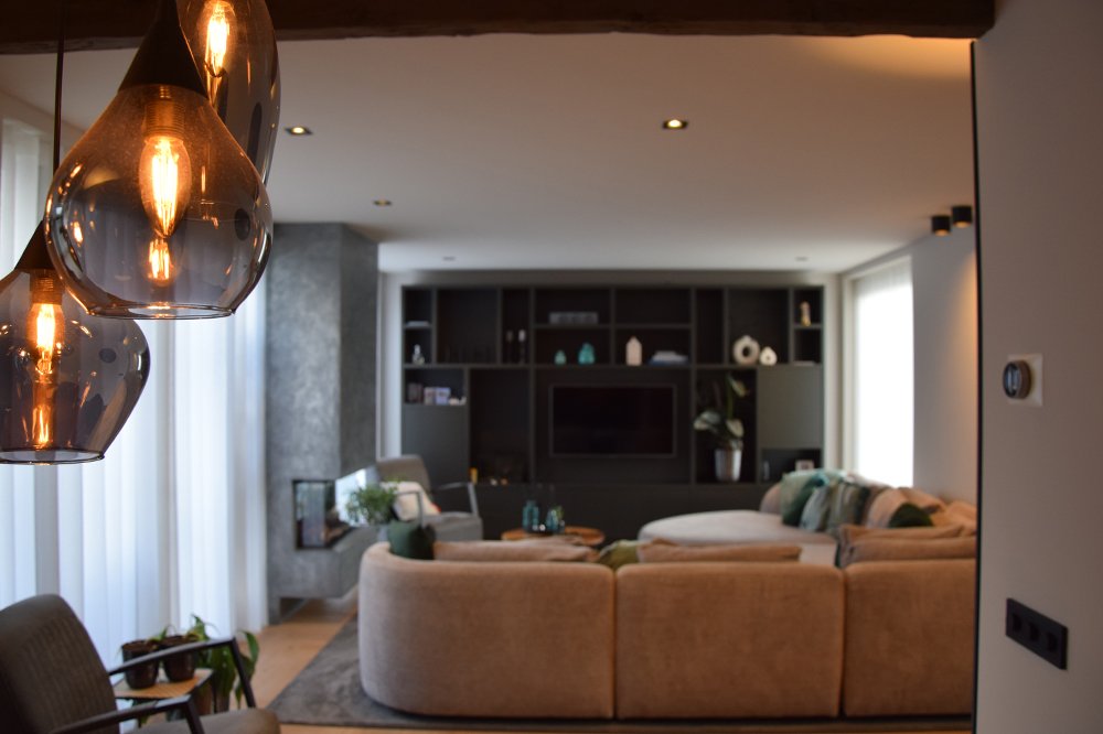 Bouwbedrijf Vrasdonk Graaf Jankade Alkmaar binnen woonkamer lamp